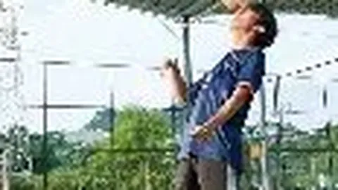 拜仁队遭遇噩梦开局！连番失误引发孔帕尼怒吼，诺伊尔对队友表现失望不已