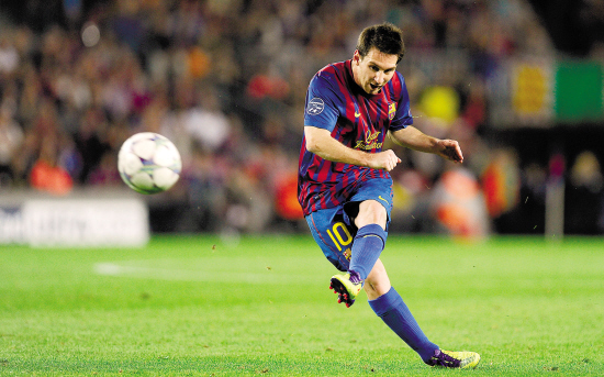 索默社交媒体庆神级扑救：团队共同努力，携手向前！